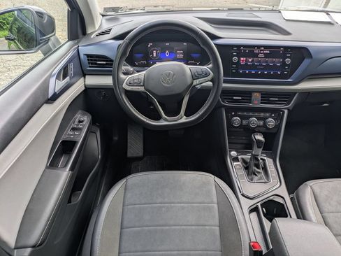 Certified 2024 Volkswagen Taos SE FWD image 16