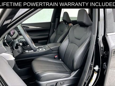 Certified 2026 INFINITI QX60 Luxe w/ Family Package image 32