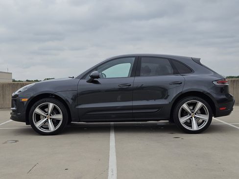 Certified 2026 Porsche Macan AWD/4WD image 2