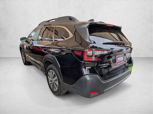 Used 2025 Subaru Outback Premium AWD/4WD image 5