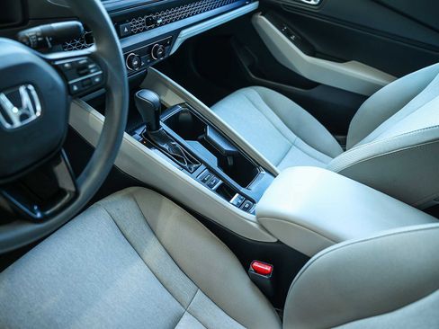 Certified 2024 Honda Accord EX image 25