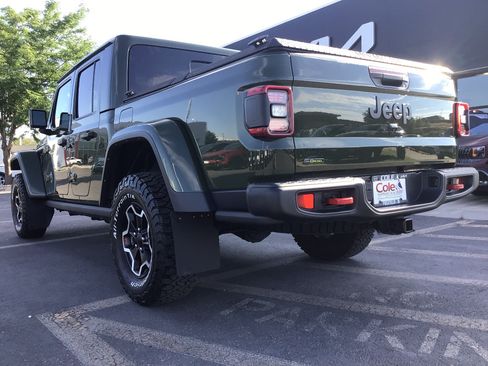 Used 2021 Jeep Gladiator Rubicon w/ LED Lighting Group AWD/4WD image 3