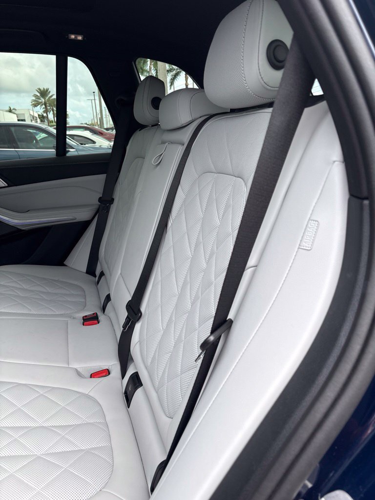 Used 2024 BMW X5 sDrive40i w/ Parking Assistance Package RWD image 5