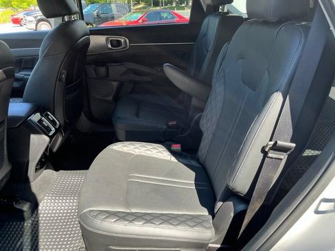 Used 2022 Kia Sorento SX FWD image 29