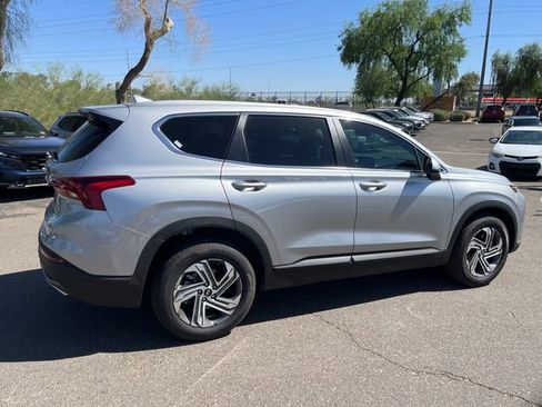 Used 2023 Hyundai Santa Fe SE image 5
