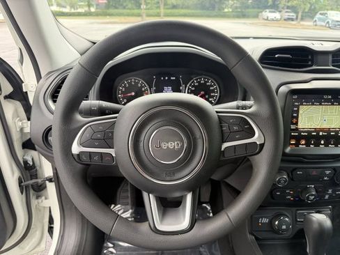 Used 2023 Jeep Renegade Latitude AWD/4WD image 14