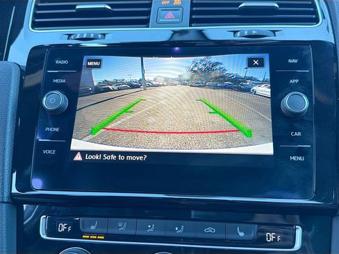 Used 2018 Volkswagen Golf R 4-Door image 31