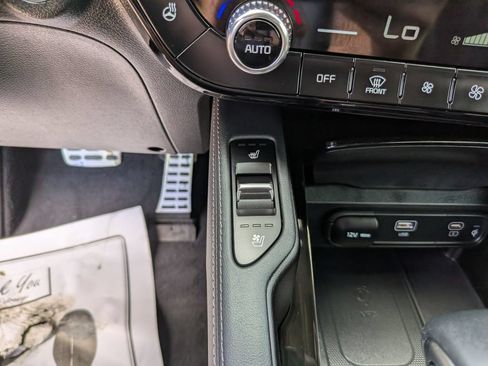 Certified 2024 Kia Telluride SX Prestige w/ Towing Package AWD/4WD image 28