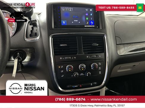 Used 2019 Dodge Grand Caravan SE image 25