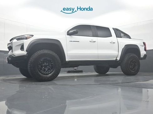 Used 2024 Chevrolet Colorado ZR2 w/ ZR2 Bison Edition AWD/4WD image 30