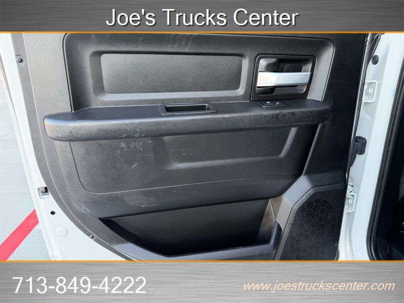 Used 2019 RAM 3500 Tradesman w/ Chrome Appearance Group RWD image 27