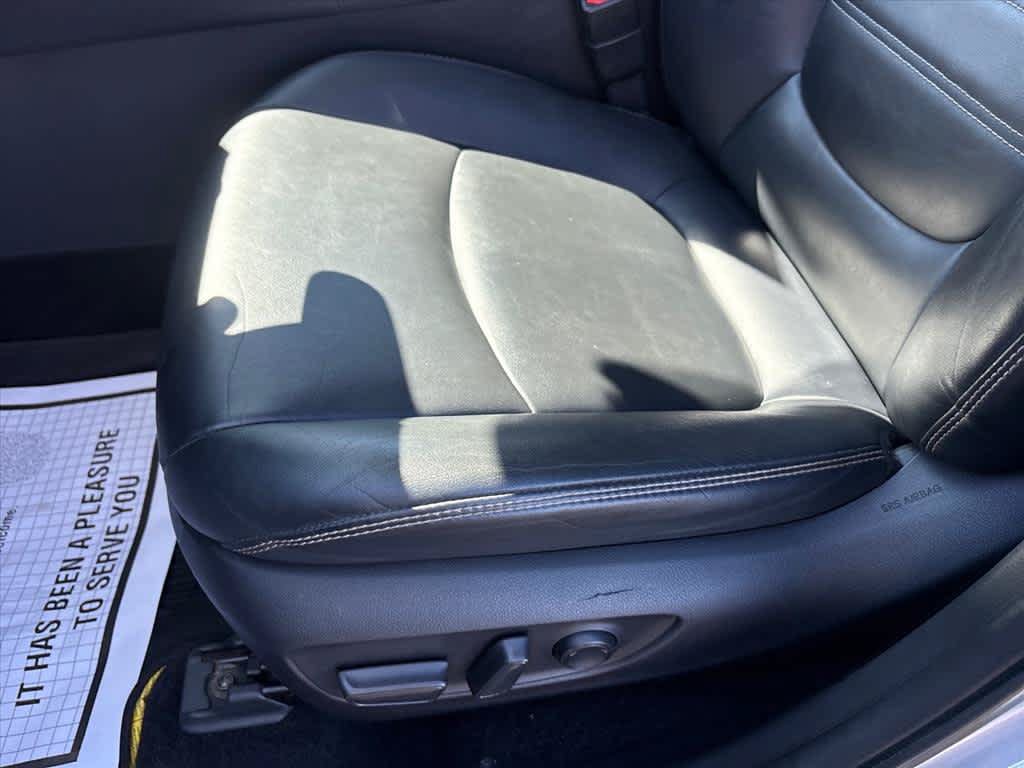 Used 2019 Toyota RAV4 Limited AWD/4WD image 23