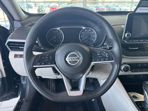 Used 2022 Nissan Altima 2.5 SV image 27