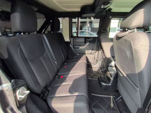 Used 2018 Jeep Wrangler Unlimited Sport w/ Connectivity Group image 22