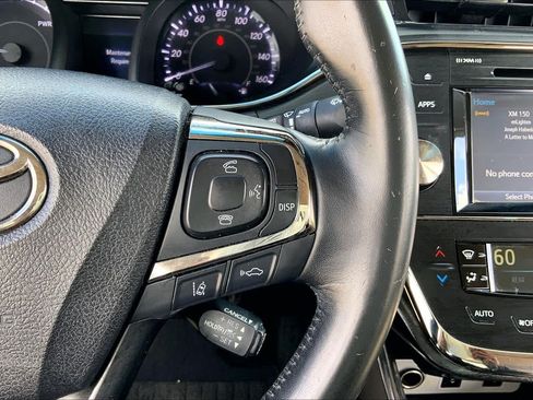 Used 2018 Toyota Avalon Limited FWD image 24