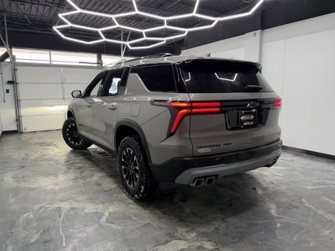 Used 2026 Chevrolet Traverse Z71 image 7