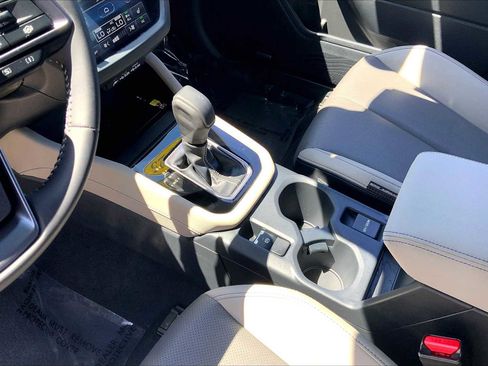 Used 2025 Subaru Forester Limited AWD/4WD image 17