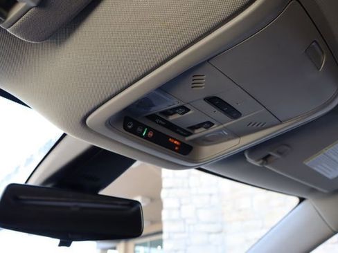 Used 2019 Buick Enclave Avenir w/ Avenir Technology Package FWD image 29
