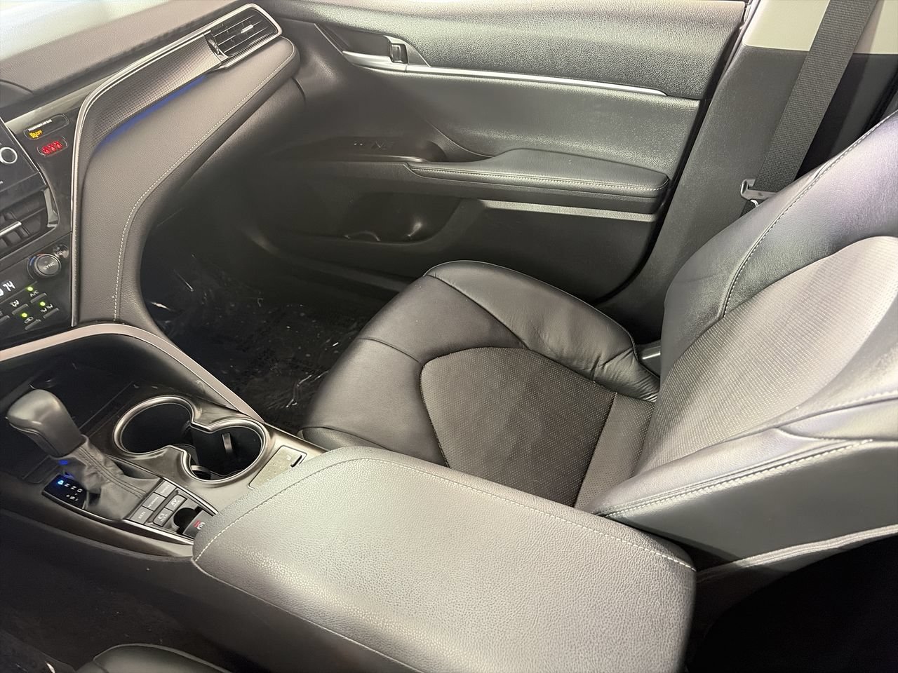 Used 2024 Toyota Camry XSE w/ Navigation Package FWD image 22