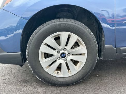 Used 2019 Subaru Outback 2.5i Premium image 19
