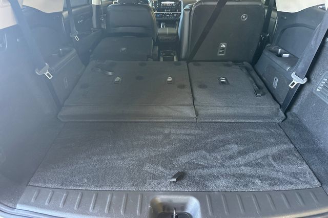 Used 2023 Nissan Pathfinder Platinum FWD image 14
