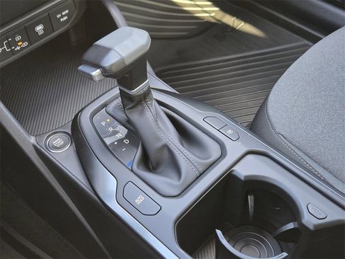 New 2025 Kia K4 LXS image 15