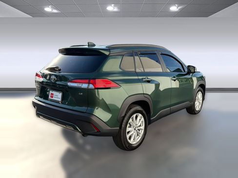 Used 2022 Toyota Corolla Cross LE w/ Moonroof Package FWD image 9