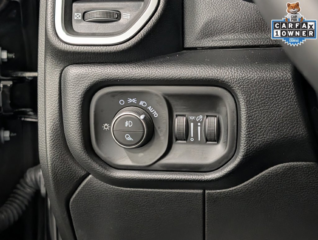 Used 2026 RAM 2500 Laramie AWD/4WD image 22