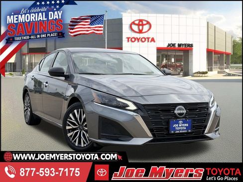 Used 2025 Nissan Altima 2.5 SV FWD image 1