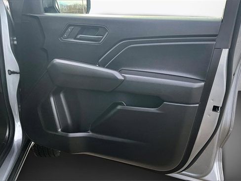 Used 2025 Chevrolet Colorado Trail Boss image 17