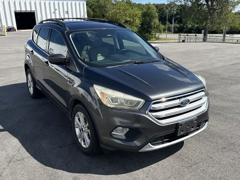 Used 2018 Ford Escape SEL AWD/4WD image 2