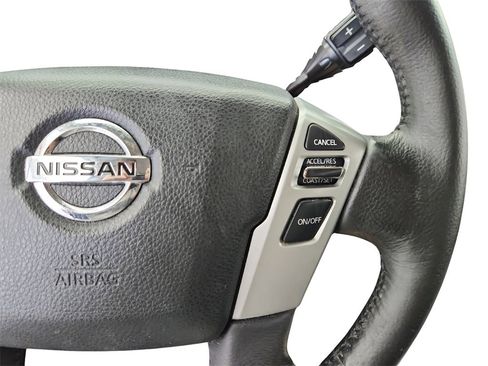 Used 2019 Nissan Titan SL image 22