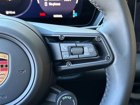 New 2025 Porsche Macan Electric image 27