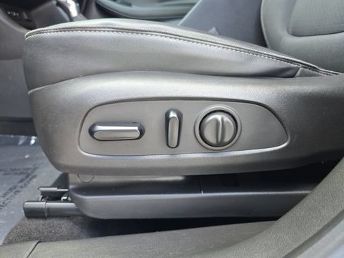 Certified 2021 Buick Encore GX Select w/ Sport Touring Package FWD image 18