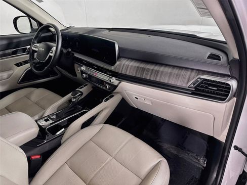 Certified 2024 Kia Telluride SX FWD image 31