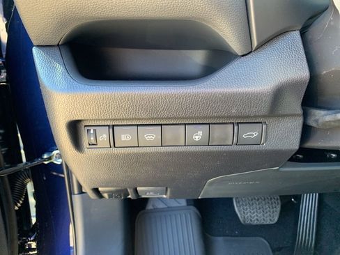 New 2025 Toyota RAV4 XLE image 28