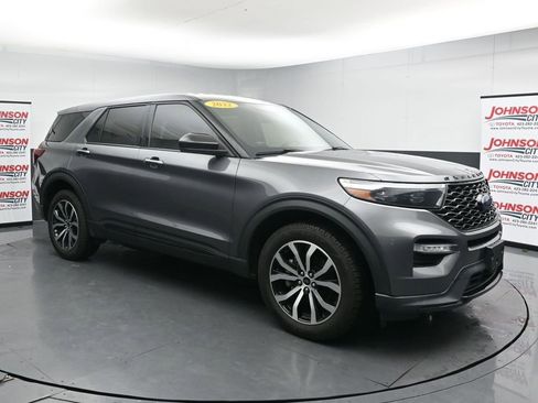 Used 2022 Ford Explorer ST AWD/4WD image 2