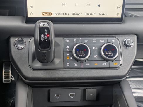 Certified 2023 Land Rover Defender 110 image 22