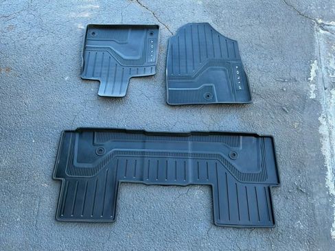 Used 2023 Honda Pilot Elite image 32