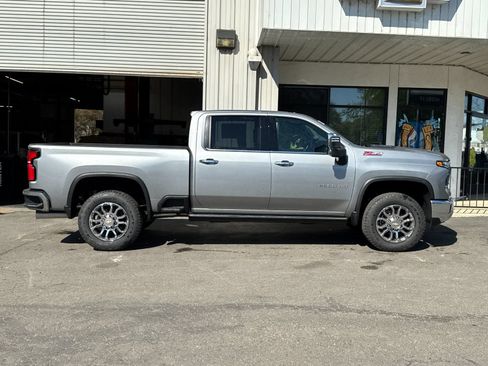 New 2026 Chevrolet Silverado 2500 LTZ w/ LTZ Premium Package AWD/4WD image 2