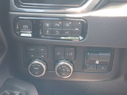 Used 2026 GMC Yukon XL AT4 Ultimate AWD/4WD image 23