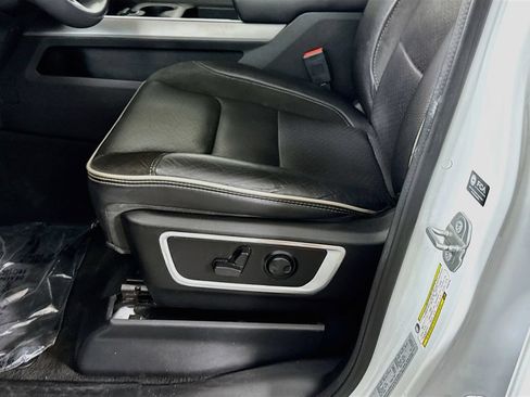 Used 2023 RAM 1500 Laramie AWD/4WD image 26