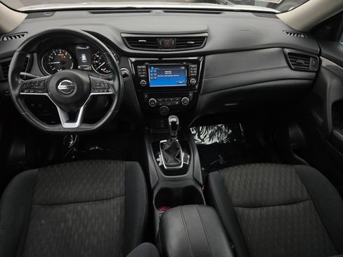 Used 2017 Nissan Rogue SV w/ SV Premium Package AWD/4WD image 13