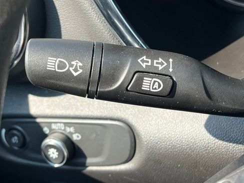 Used 2025 Chevrolet Blazer LT image 37