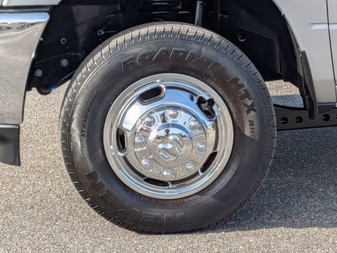 Used 2024 RAM 3500 Tradesman w/ Chrome Appearance Group image 33
