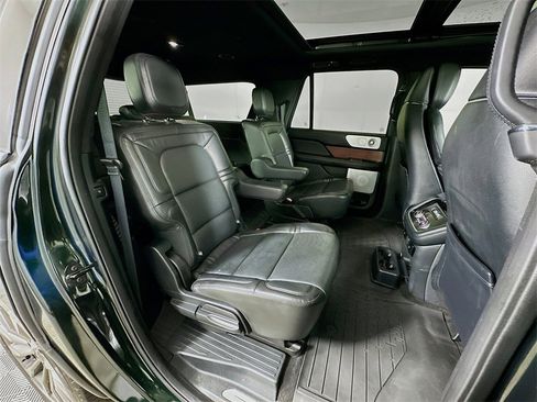Used 2021 Lincoln Navigator L Reserve w/ Luxury Package image 35
