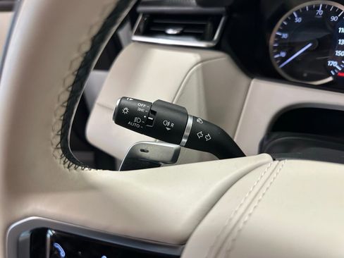 Used 2023 Land Rover Range Rover Velar R-Dynamic S AWD/4WD image 19
