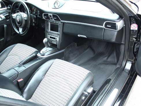 Used 2006 Porsche 911 Carrera S RWD image 19