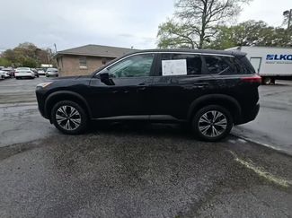 Used 2023 Nissan Rogue SV video 2