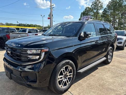 Certified 2025 Ford Expedition Active RWD image 1
